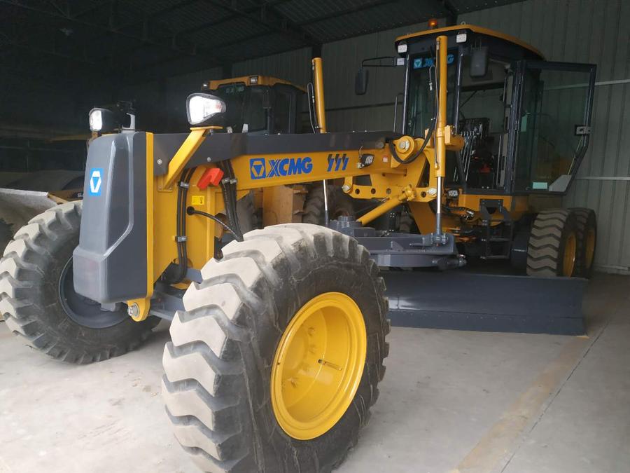 平地机  徐工GR1805 (2).jpg